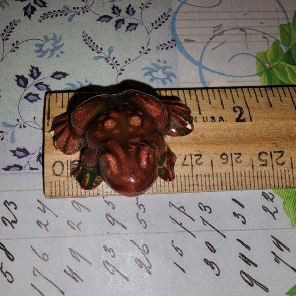 Vintage Miniature Ceramic Frog Figurine - Picture 7 of 10
